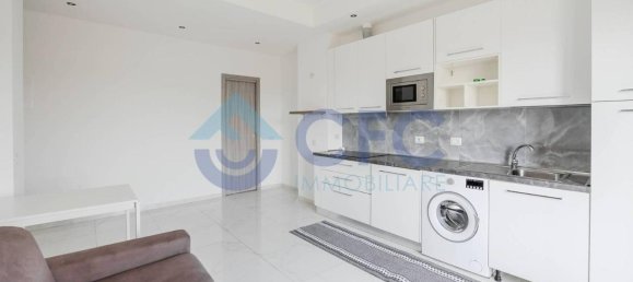 2-salle Appartement à Rozzano, Italy No. 41646 8