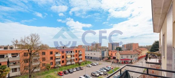 2-salle Appartement à Rozzano, Italy No. 41646 14