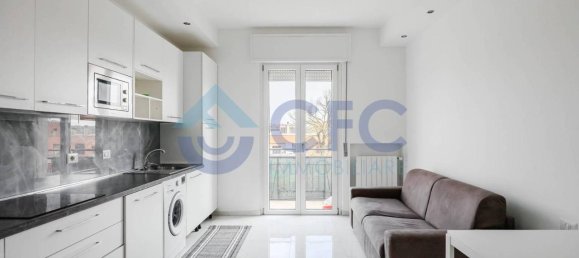 2-salle Appartement à Rozzano, Italy No. 41646 4