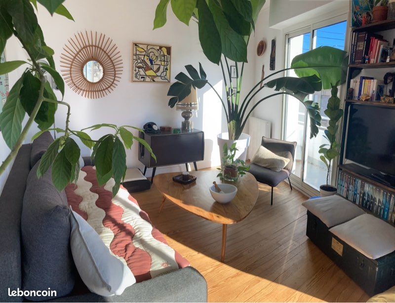 Apartamento de 1 dormitorio en Bordeaux, France No. 320244