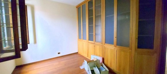 6 rooms Duplex in Padua, Italy No. 31797 11