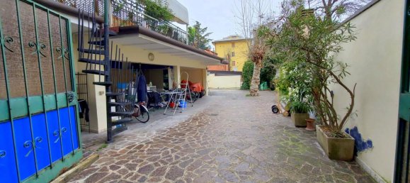 6 rooms Duplex in Padua, Italy No. 31797 17