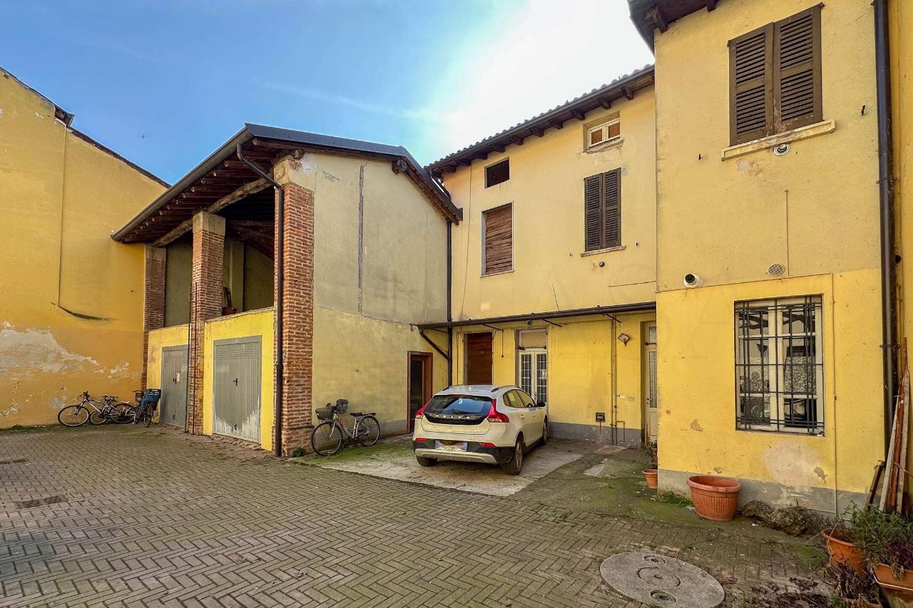 8-Zimmer Haus in Orzinuovi, Italy, Nr. 127066