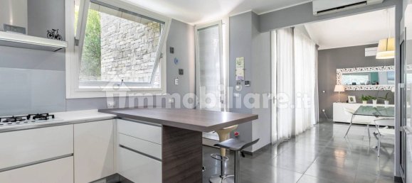 3 غرف نوم فيلا في Masate, Italy رقم 303525 10