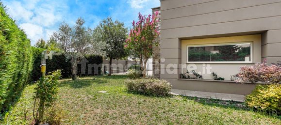 3 غرف نوم فيلا في Masate, Italy رقم 303525 40