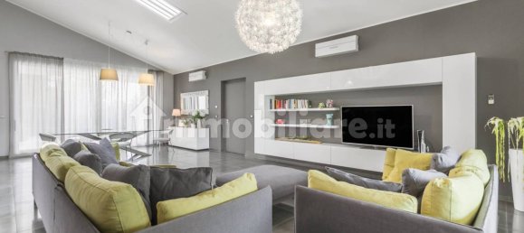 3 غرف نوم فيلا في Masate, Italy رقم 303525 3