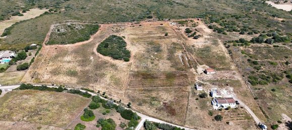  Castillos de 3 dormitorios en Budens, Portugal No. 245381 31