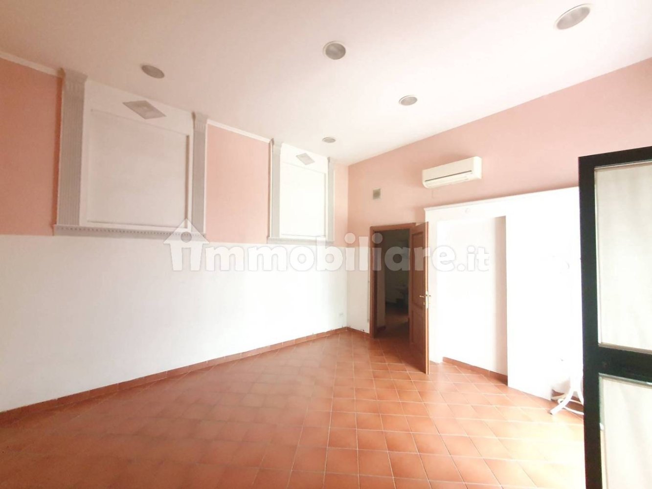 Apartamento T1 em Trieste, Italy N.º 260905
