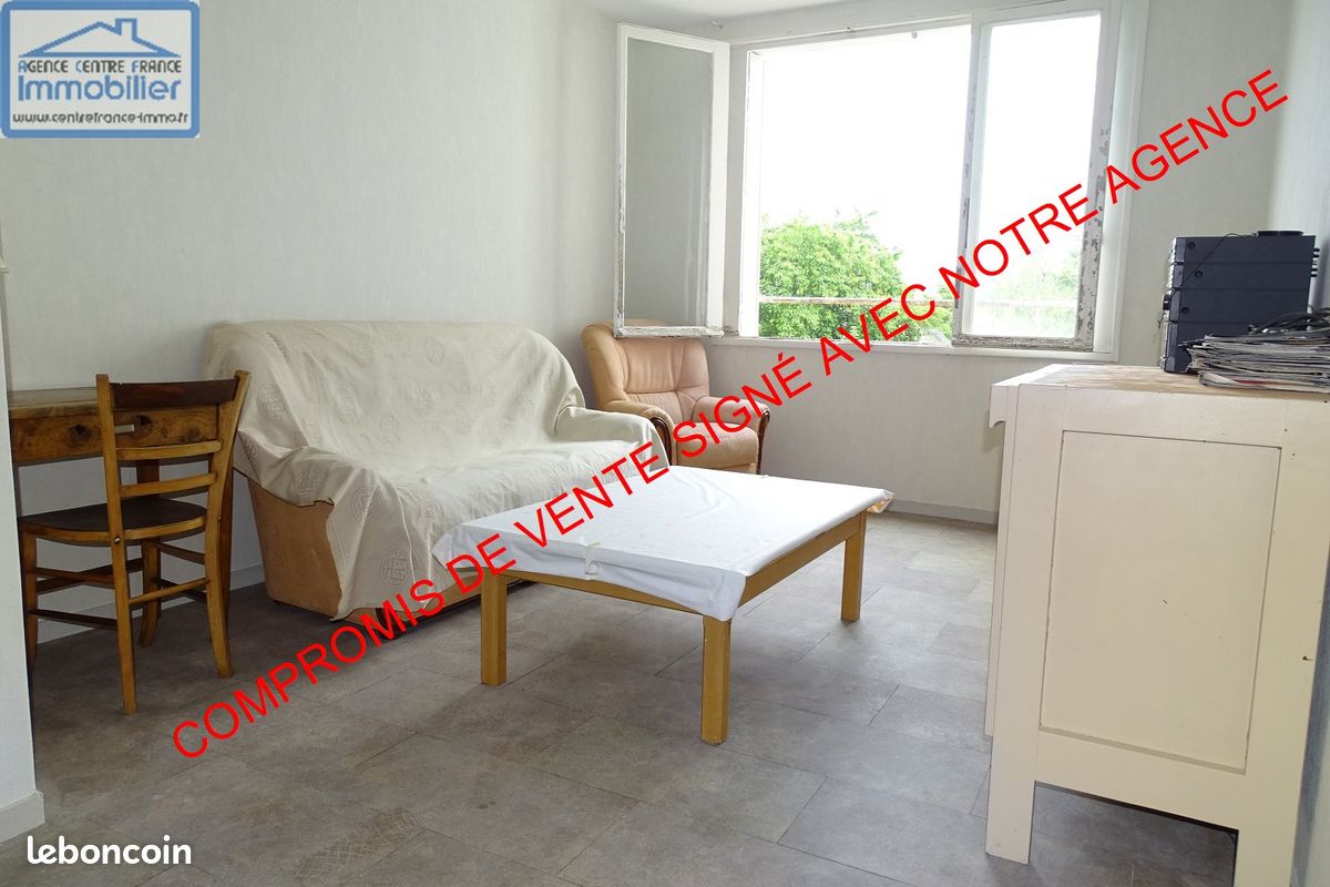 2 bedrooms Apartment in Bourges, France No. 275539