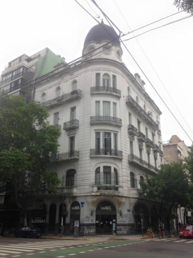 5 bedrooms Apartment in Buenos Aires, Argentina No. 82439