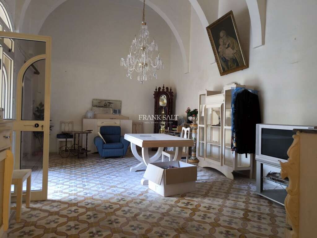 3 bedrooms Farm in Zebbug, Malta No. 2042