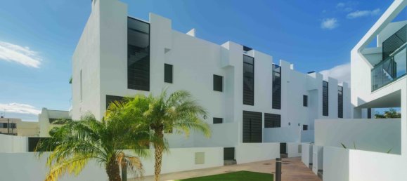 3 bedrooms Townhouse in Torre de la Horadada, Spain No. 8971 2