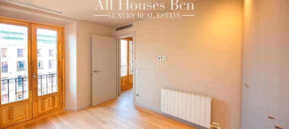 3 chambres Appartement à Ciutat Vella, Spain No. 25646 5