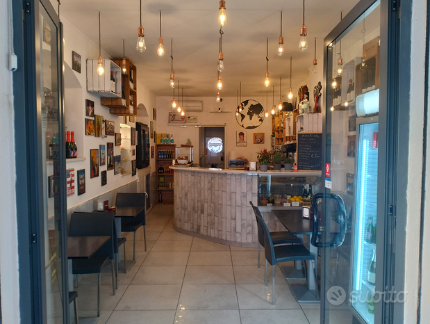 50m² Commercial property in Vado Ligure, Italy No. 309320