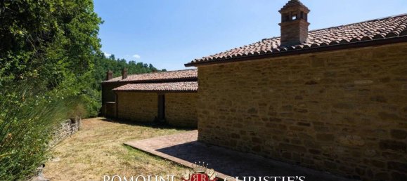 4 bedrooms House in Città di Castello, Italy No. 135679 10