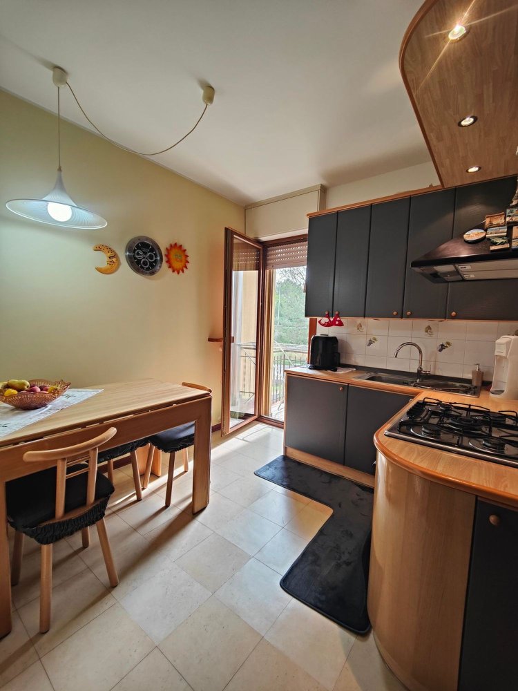 Apartamento de 4 habitaciónes en Udine, Italy No. 304346