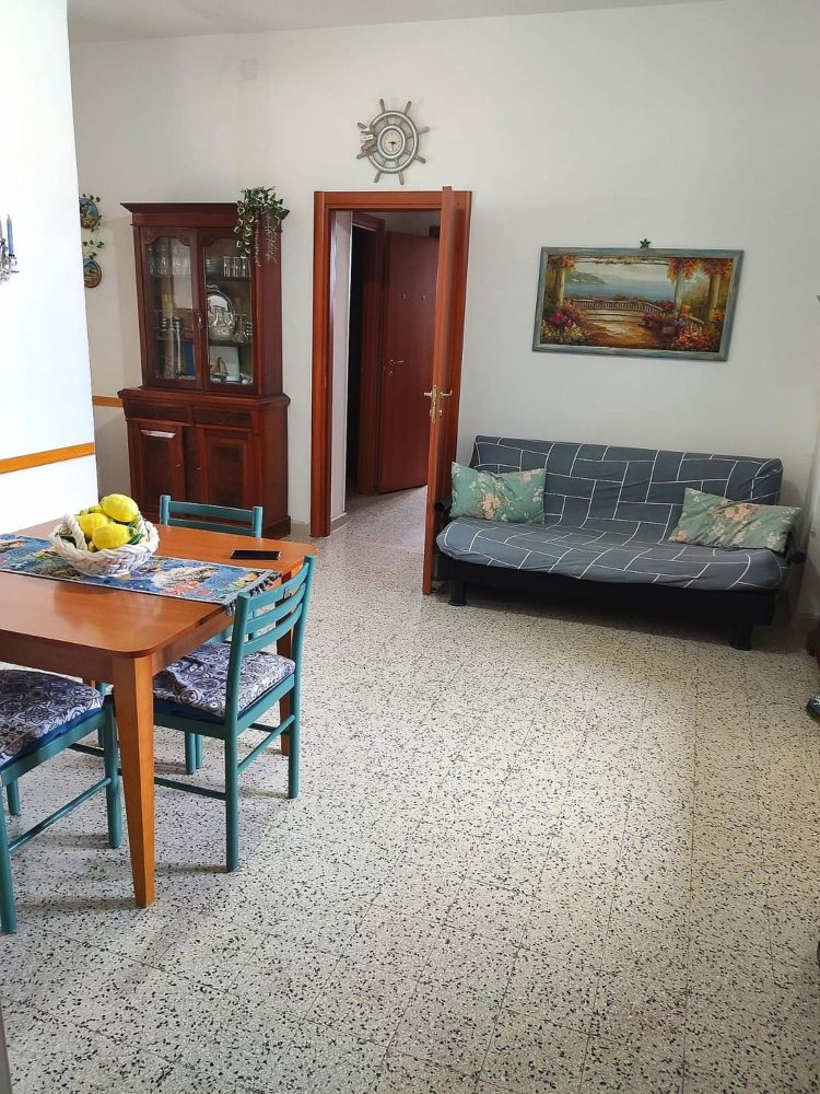 6 rooms Apartment in Rodi Garganico, Italy No. 256852