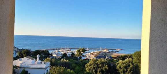 6 rooms Apartment in Rodi Garganico, Italy No. 256852 3