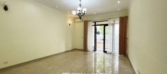 5 Schlafzimmer Haus in Tay Ho, Vietnam, Nr. 625 3