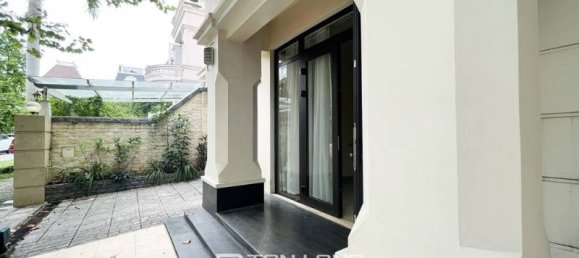 5 Schlafzimmer Haus in Tay Ho, Vietnam, Nr. 625 2