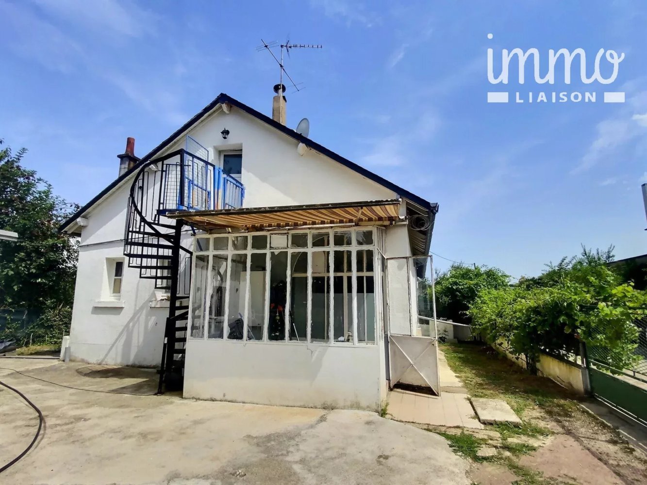 3 bedrooms House in Blois, France No. 271981