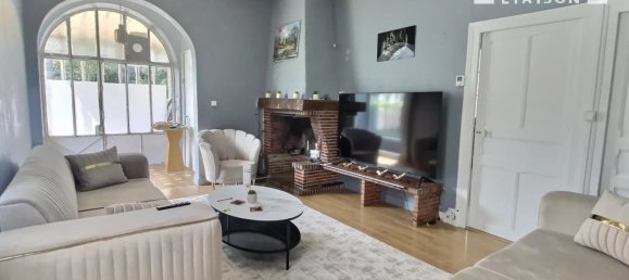 3 bedrooms House in Blois, France No. 271981 2