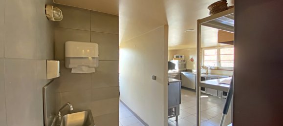 350m² Commercial property in Muttersholtz, France No. 255835 18