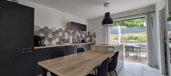 3 bedrooms House in Vendee, France No. 299244 5