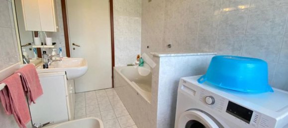 2 bedrooms Apartment in Monte Marenzo, Italy No. 329699 9