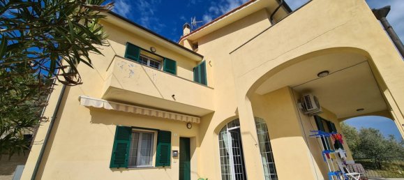 6 rooms Villa in Arnasco, Italy No. 92989 2