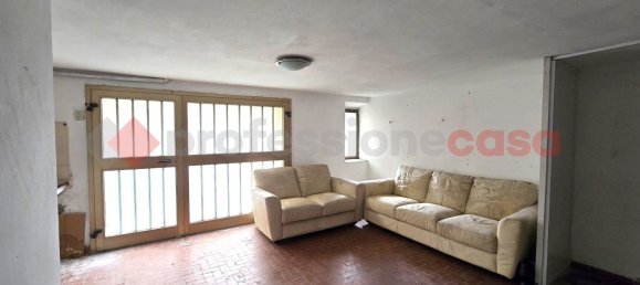4-salle Appartement à Arezzo, Italy No. 228617 21