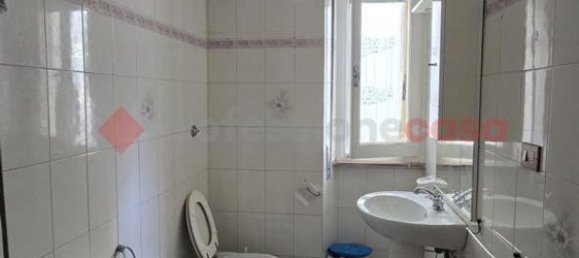 4-salle Appartement à Arezzo, Italy No. 228617 16