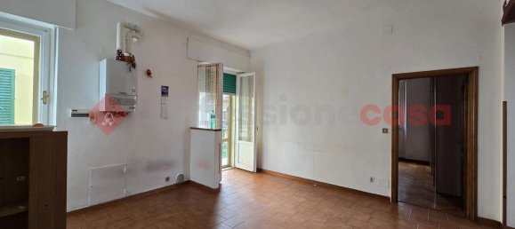 4-salle Appartement à Arezzo, Italy No. 228617 6