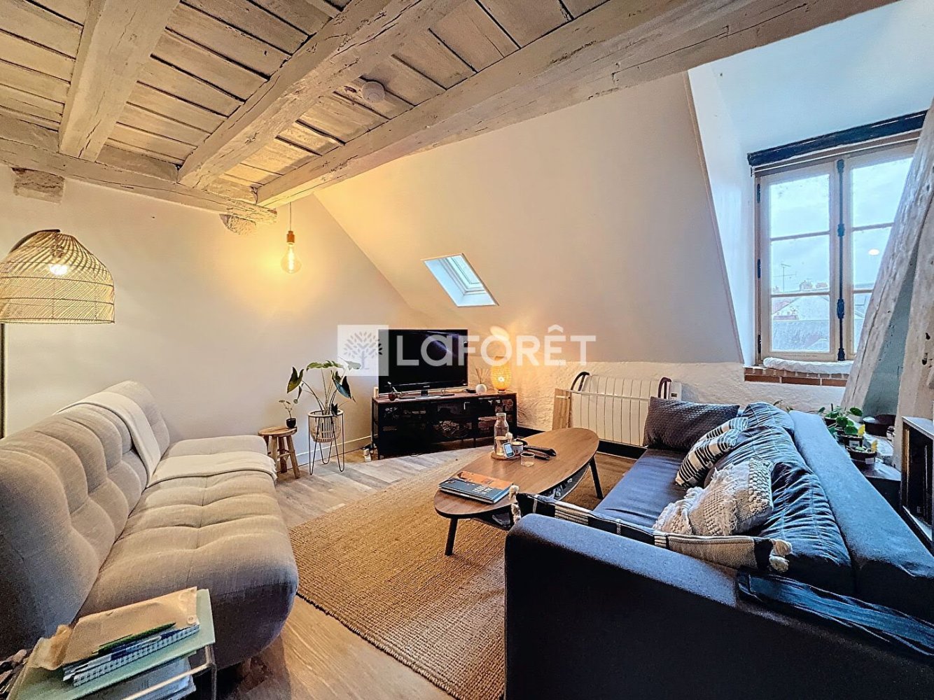 3 bedrooms Duplex in Blois, France No. 157159