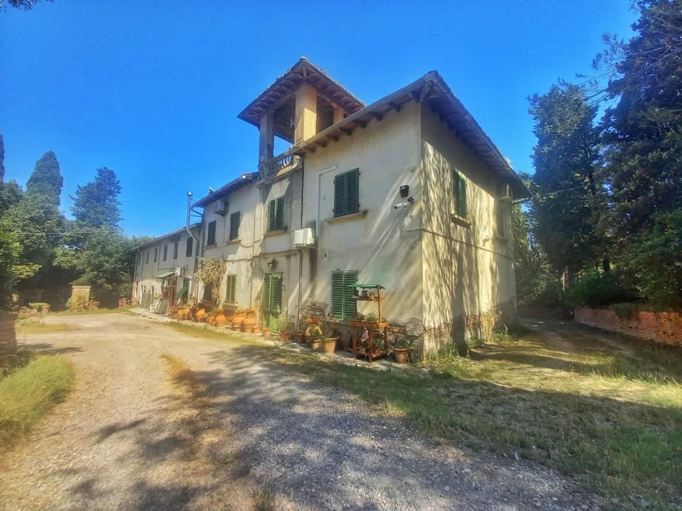 20 rooms House in Montaione, Italy No. 143193