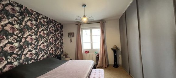 Casa de 5 dormitorios en Neuille-Pont-Pierre, France No. 300668 7