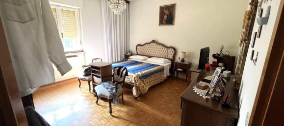 4 rooms Villa in Udine, Italy No. 32349 10