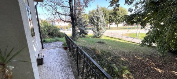 4 rooms Villa in Udine, Italy No. 32349 23