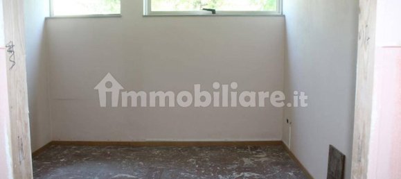 257m² Commercial property in Ponsacco, Italy No. 349254 4
