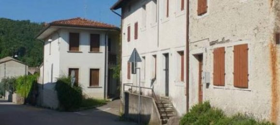 Villa de 5 habitaciónes en Pordenone, Italy No. 37299 6