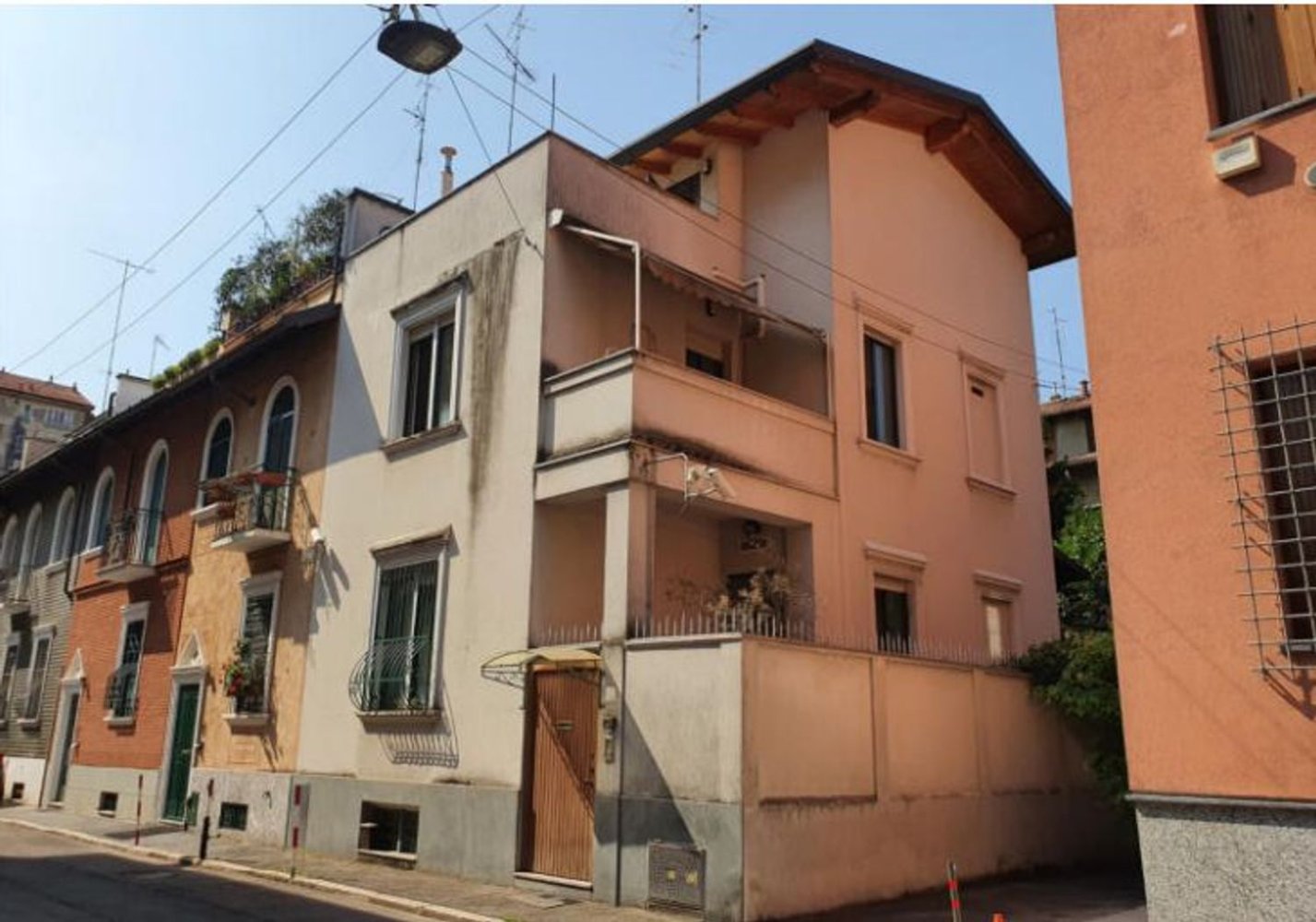 4 rooms Duplex in Milan, Italy No. 244406