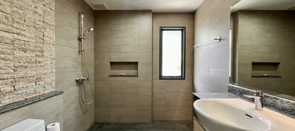 3 chambres house à vendre à Bang Lamung, Chonburi, Eastern Thailand, Thailand № 60059 11