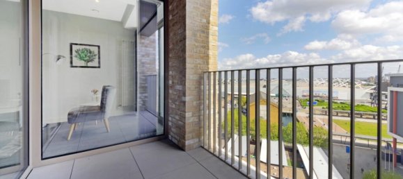 1 bedroom Apartment in Docklands, United Kingdom No. 4350 8