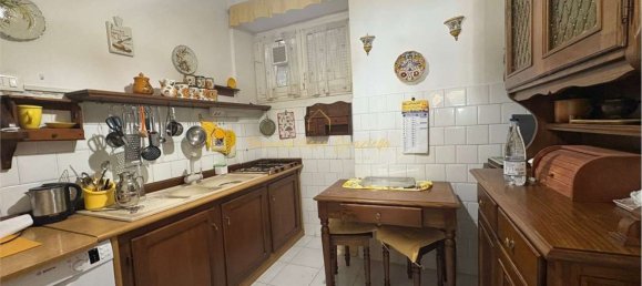 3-salle Appartement à Ospedaletti, Italy No. 99624 10