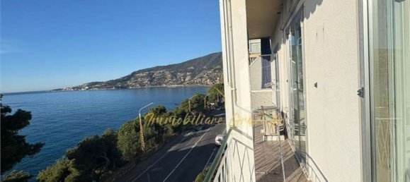 3-salle Appartement à Ospedaletti, Italy No. 99624 22