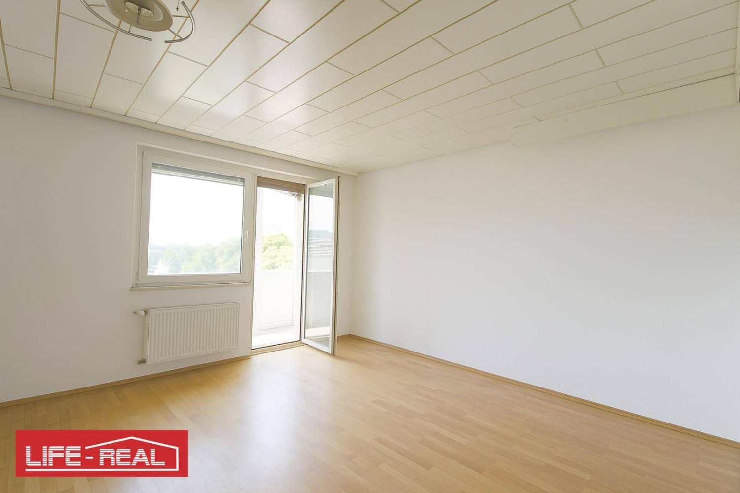 4-salle Appartement à Linz, Austria No. 229004