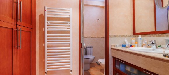 4 bedrooms House in El Boalo, Spain No. 183180 19