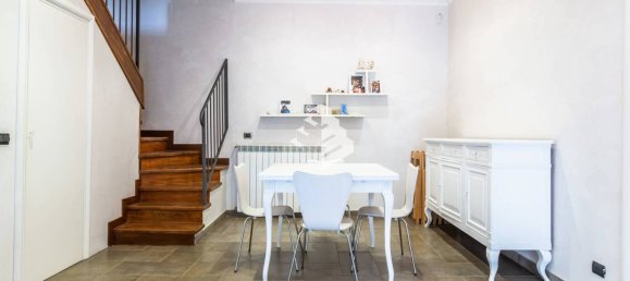 2 bedrooms Apartment in Rome, Italy No. 193193 5