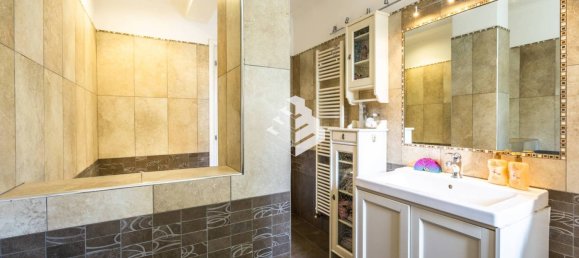 2 bedrooms Apartment in Rome, Italy No. 193193 17