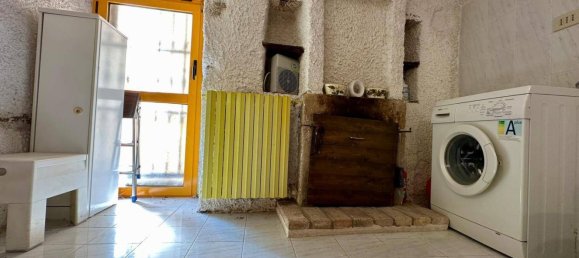 3 Schlafzimmer Haus in L'Aquila, Italy, Nr. 377541 24